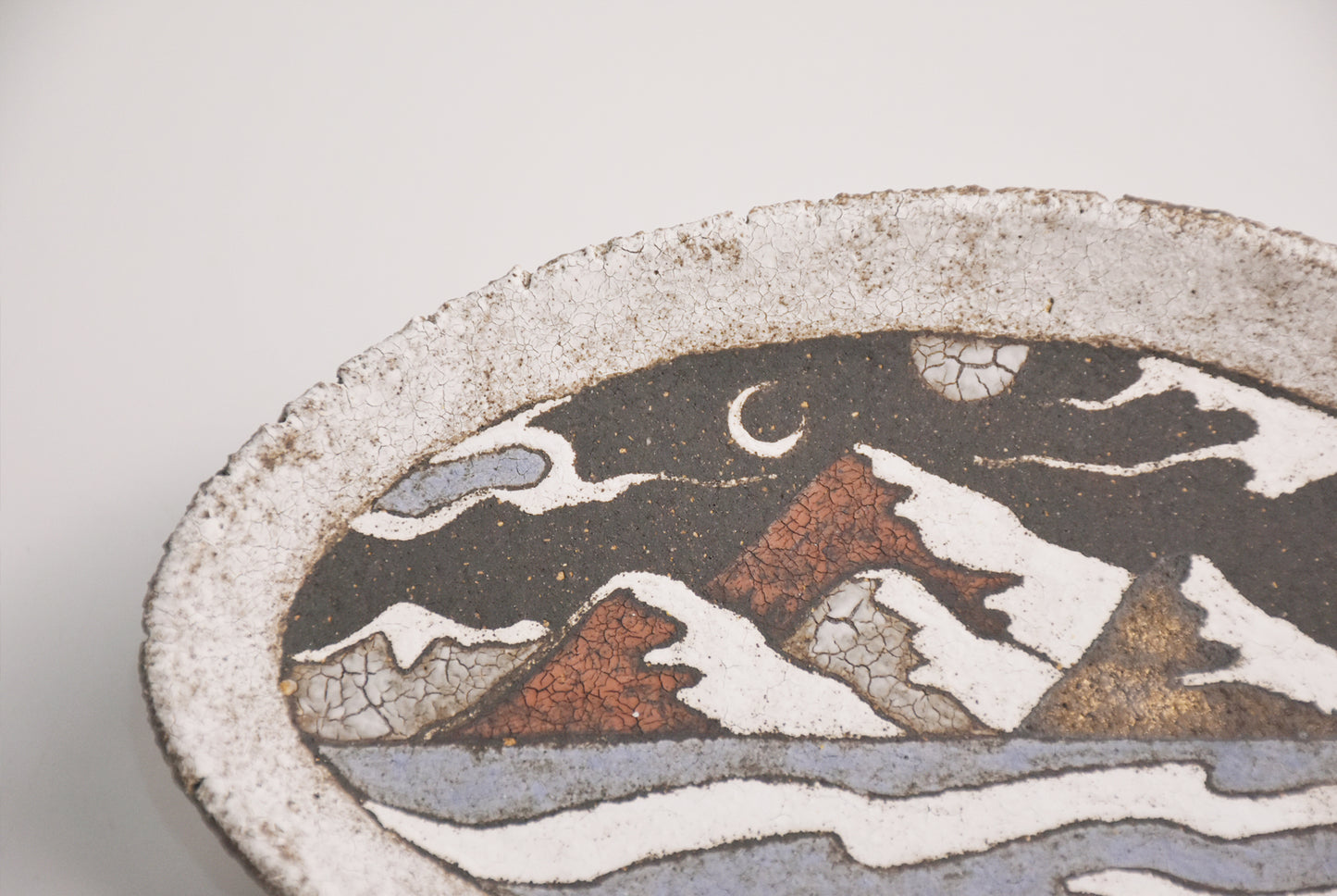 Moon Over the Snowy Plateau-The Unfolding of Snow